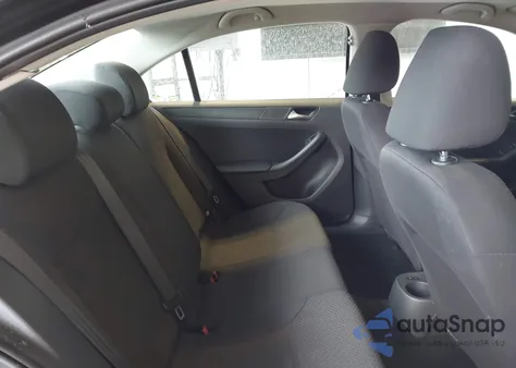 2014 Volkswagen Jetta 2.0L Base z USA, uszkodzony, nr VIN 3VW1K7AJ3EM428984